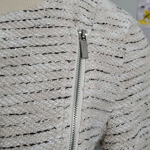 BAGATELLE COLLECTION JACKET. size small. Pockets. Exposed zipper. Cute - Picture 4 of 12